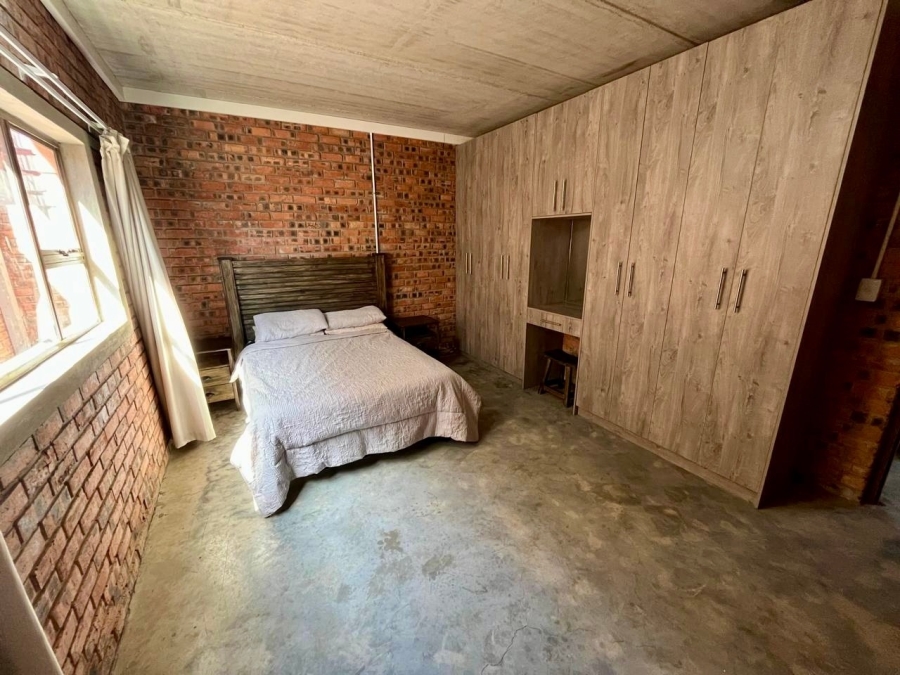 6 Bedroom Property for Sale in Maselspoort Free State
